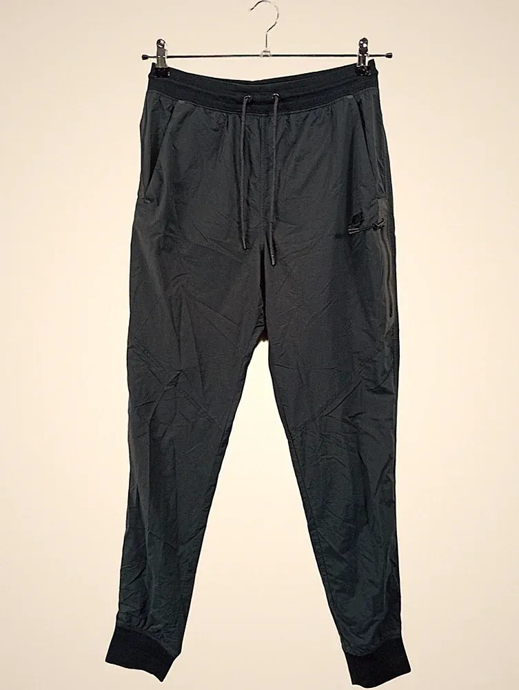 Nike Jogginghose Herren Sport Reißverschluss Schwarz Gr. 46 S