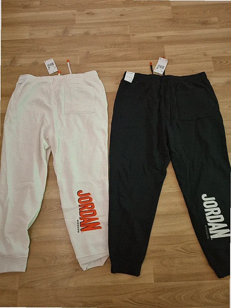 nike jogginghose herren XXL. Artikel NEU mit etikett ungetragen. 35 Euro VB
