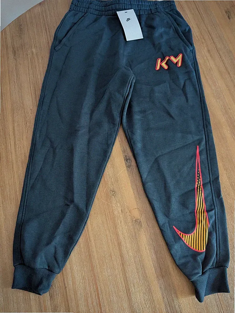 Nike Jogginghose Kinder Gr. M 137–147 Grünblau Standard Fit Neu mit Etikett