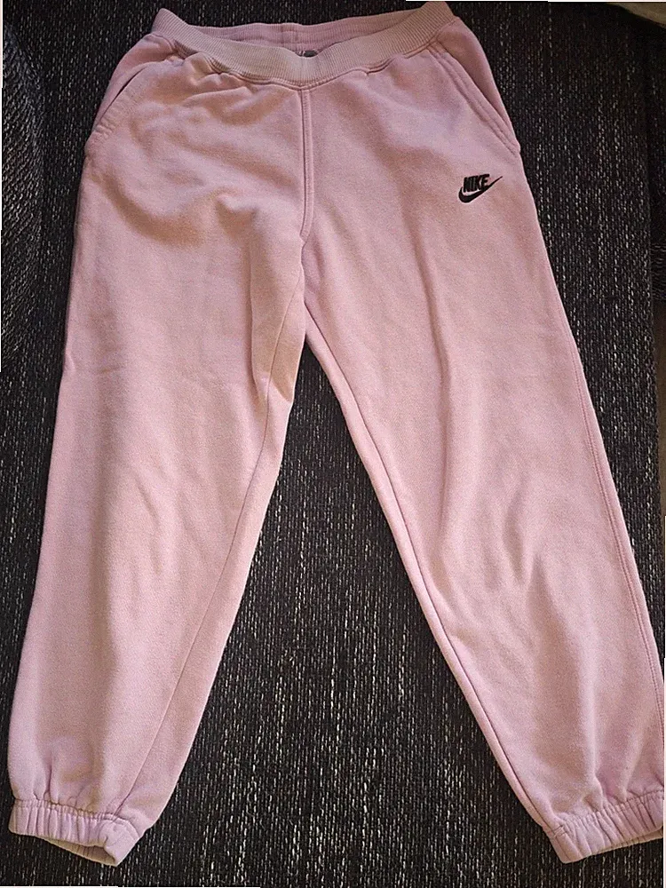 Nike Jogginghose Mädchen rosa Gr. 152 einfarbig elastischer Bund Fitness