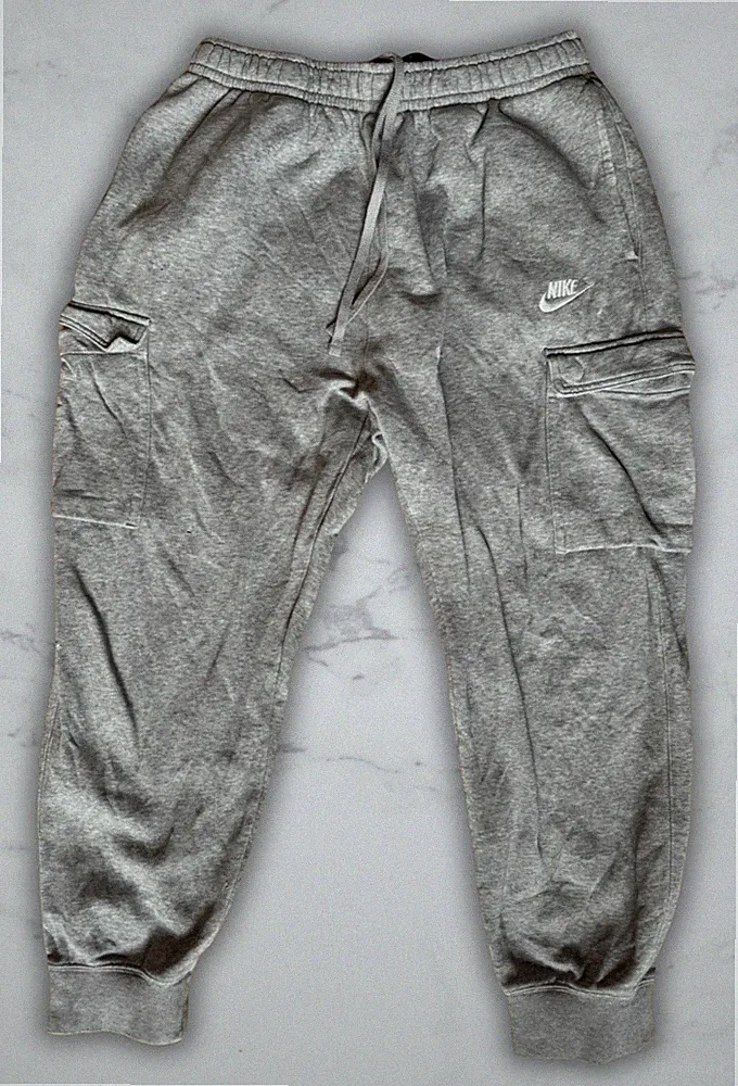 Nike Jogginghose Trainingshose Grau Gr.M Zustand Gut (kleines Loch)