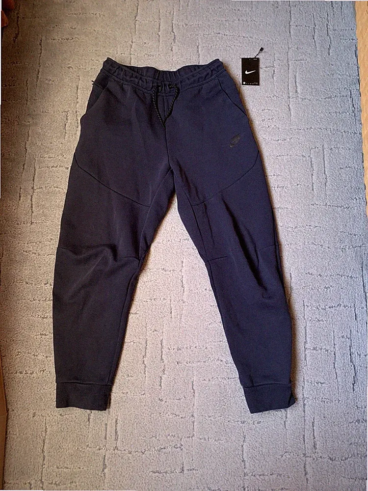 Nike Lauf- Hose Gr. M NSW TECH FLEECE PANTS NP 89,90 Euro