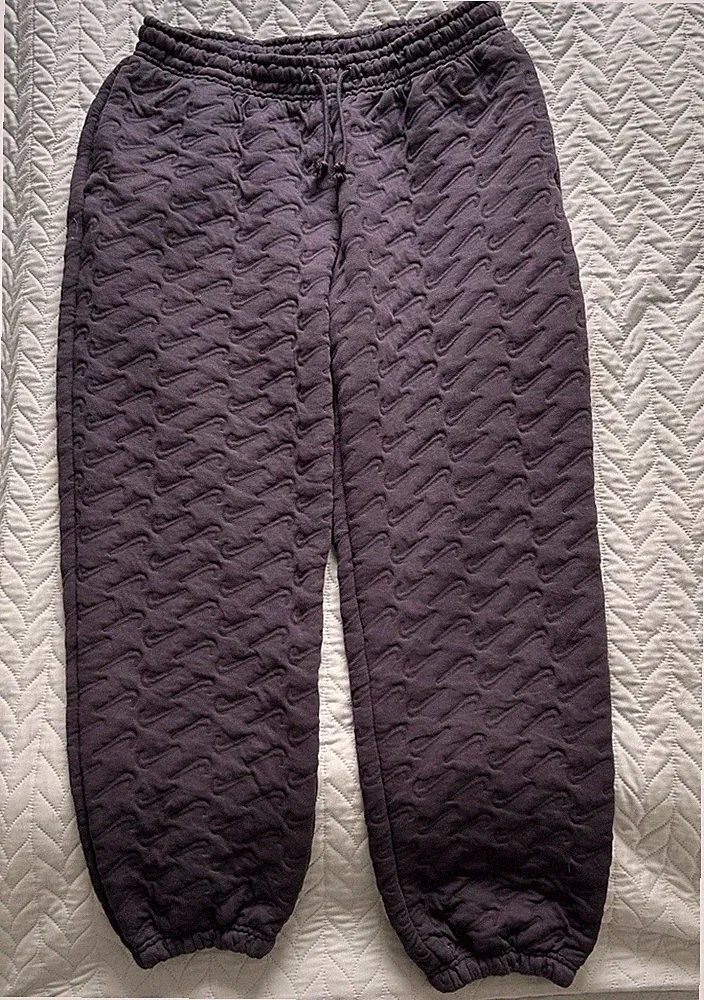 Nike Phoenix Fleece Hose Damen Jacquard Oversize Jogginghose Lila Gr L WIE NEU