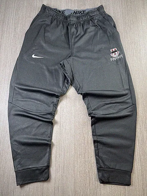Nike Pomfret School Therma-FIT Tapered Trainingshose Jogginghose Grau Large