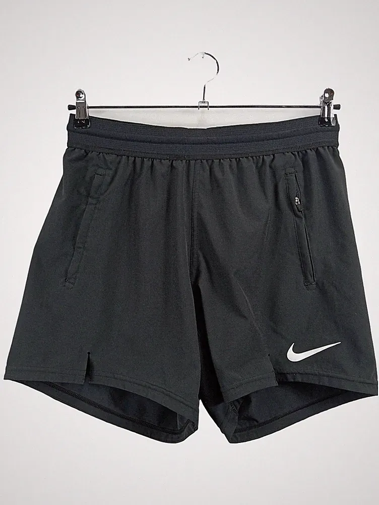 Nike Sport Shorts Jogginghose Herren Gr. M Schwarz