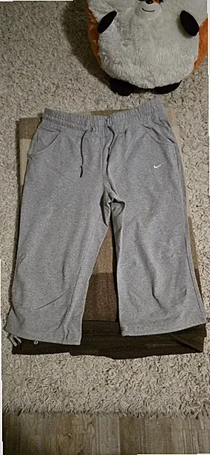 Nike Sports Kurze Jogging Hose Fitness Trainingshose Gr. M Grau Wie Neu