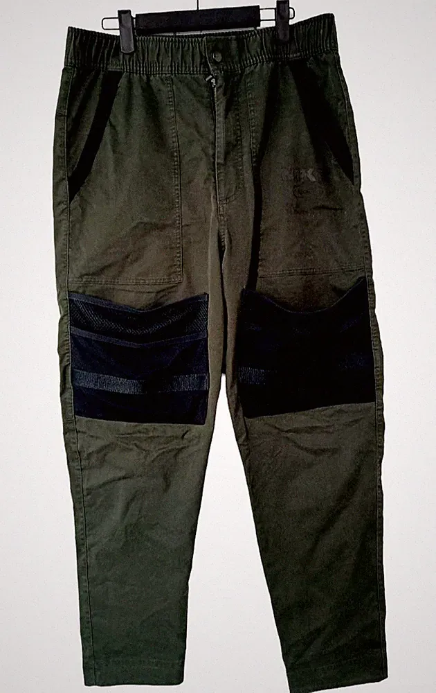 NIKE Sportswear City made Unlined Herren Hose Gr. M Khaki Joggers Sport Training