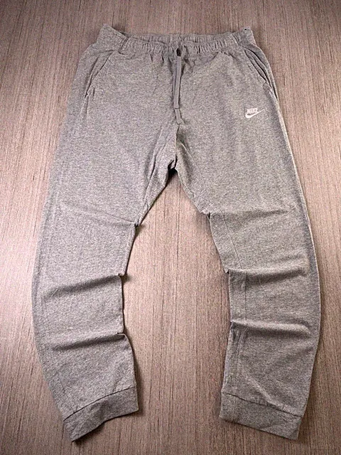 Nike Sportswear Club Fleece Herren Large grau Jogginghose Bündchen Tapered Leg Hose