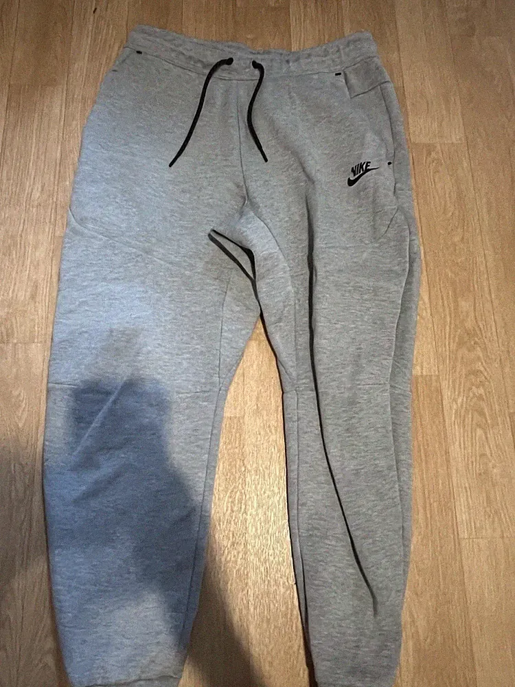 Nike Sportswear Tech Fleece Jogger Jogginghose Hose Gr. S grau