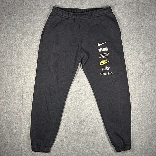 Nike Sweatpants Mens Size Medium Black Multi Logo Fleece Joggers DX0795-010