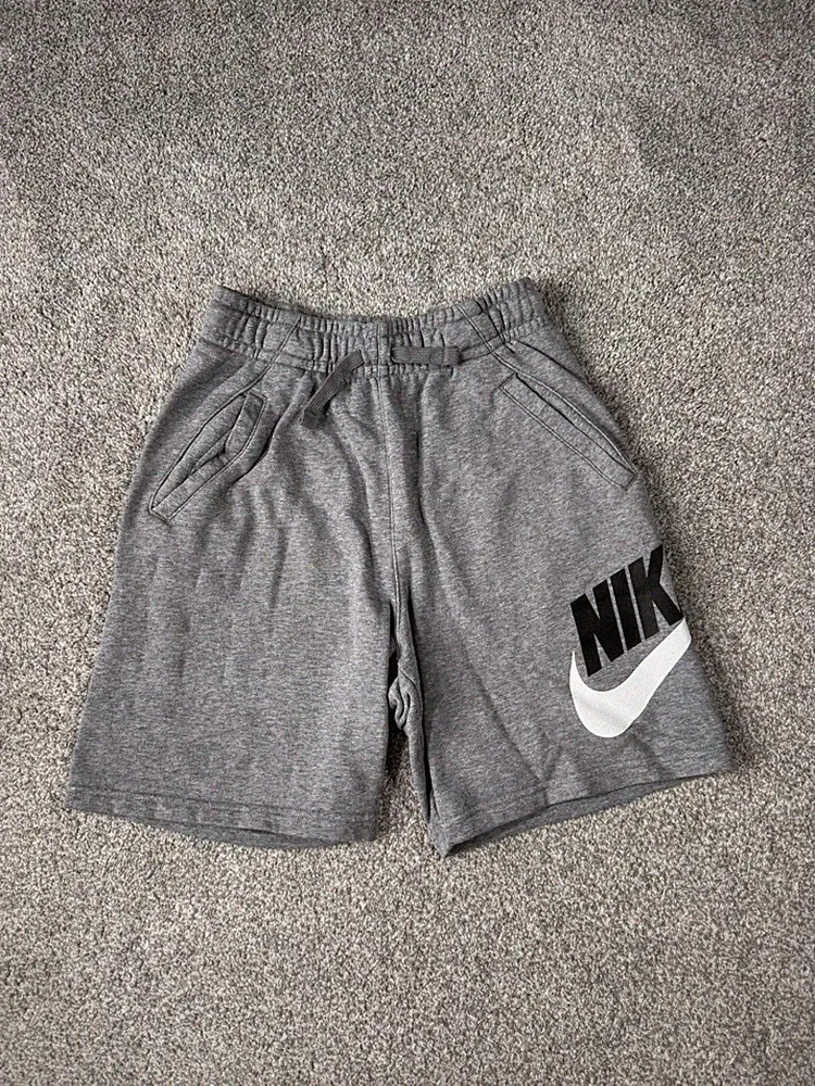 Nike Sweatshorts Jungen grau meliert Größe Large 147-158 cm Freizeit Jogger Shorts
