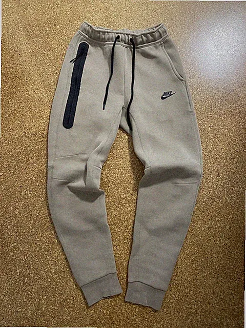 Nike Tech Fleece Hose Braun Größe XS SEHR GUTER ZUSTAND