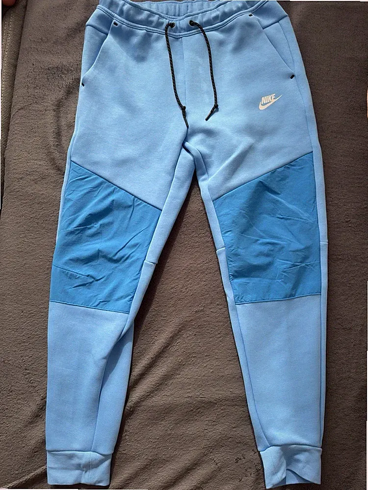Nike Tech Fleece Jogginghose Herren Blau Gr. M NEU Ungetragen!