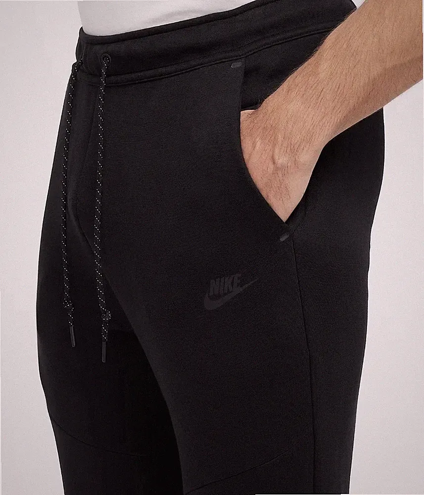 Nike Tech Fleece Jogginghose Herren M Schwarz Neu mit Etikett Jogger Hose