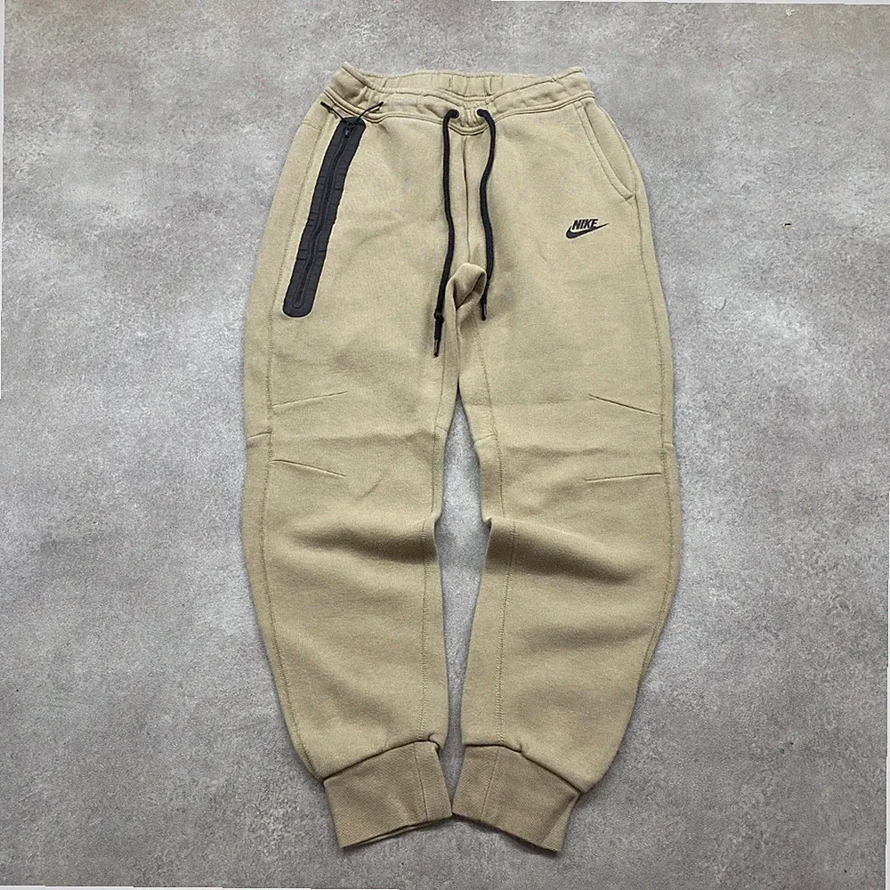Nike Tech Fleece Jogginghose Herren Small Tapered Swoosh Sport...