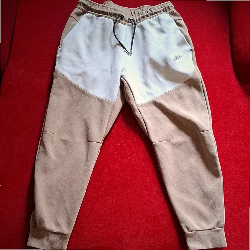 Nike Tech Fleece Jogginghose M Beige Creme Herren Hose Sweatpants