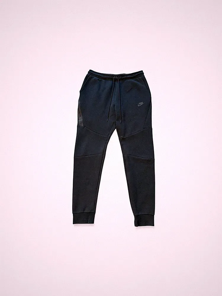 Nike Tech Fleece Jogginghose Schwarz Herren Gr. M – guter Zustand