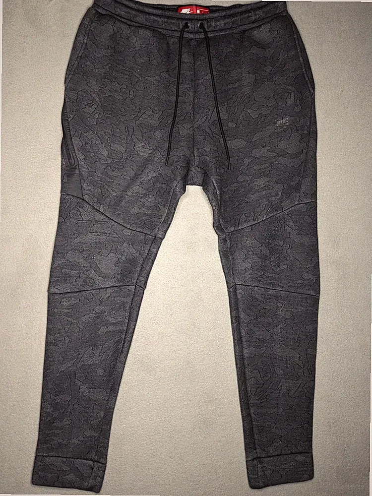 Nike Tech Fleece Sweatpants Mens Large Jacquard Camo Grey Joggers 863515-038