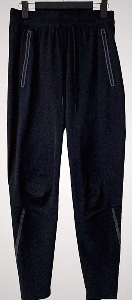 NIKE TECH PACK Herren Joggers Gr. S Sporthose Running Pants Sport reflektierend
