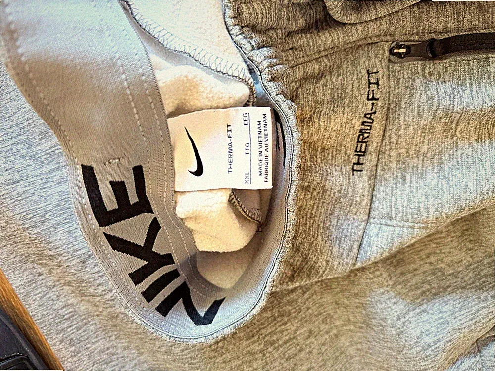 Nike Therma-Fit Herren Jogginghose Fleece grau 2XL tapered Reißverschlusstasche