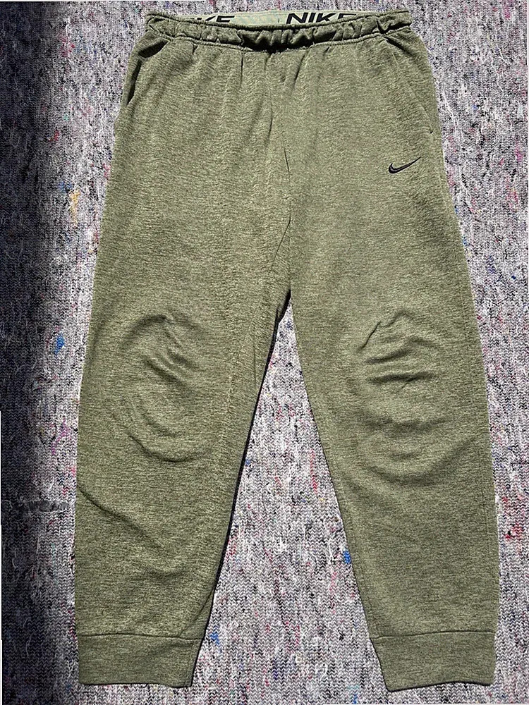Nike Therma-FIT Herren Trainingshose grün Gr. Large Jogginghose Activewear sehr guter Zustand