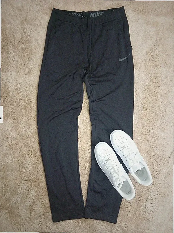 Nike Therma-Fit Trackpants Trainingshose Jogginghose Schwarz Gr. M TALL