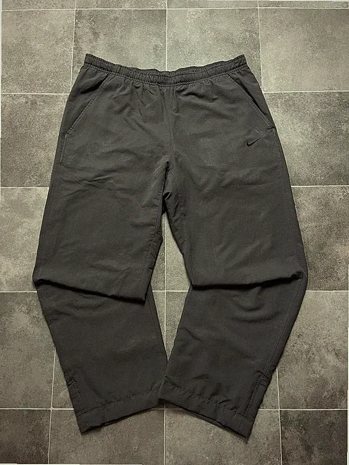 Nike Trackpants baggy Jogger Jogginghose Retro vintage grau/schwarz Größe L.