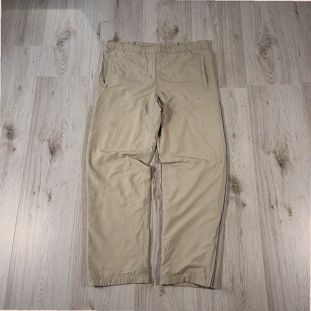 Nike Trackpants Beige L 68/34 mit Zipper | Vintage Straight Fit Hose