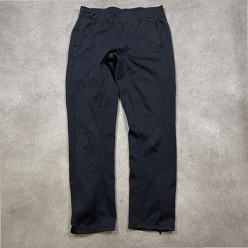Nike Trainingshose Herren Small Therma-Fit sportliche Jogginghose, schwarz