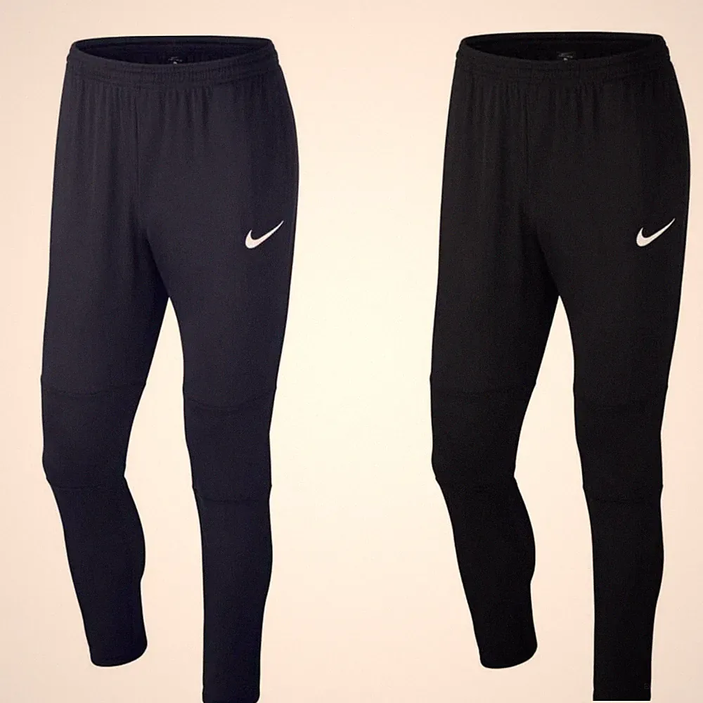 Nike Trainingshose Sporthose Jogginghose Herren Männer aus DryFit Material blau