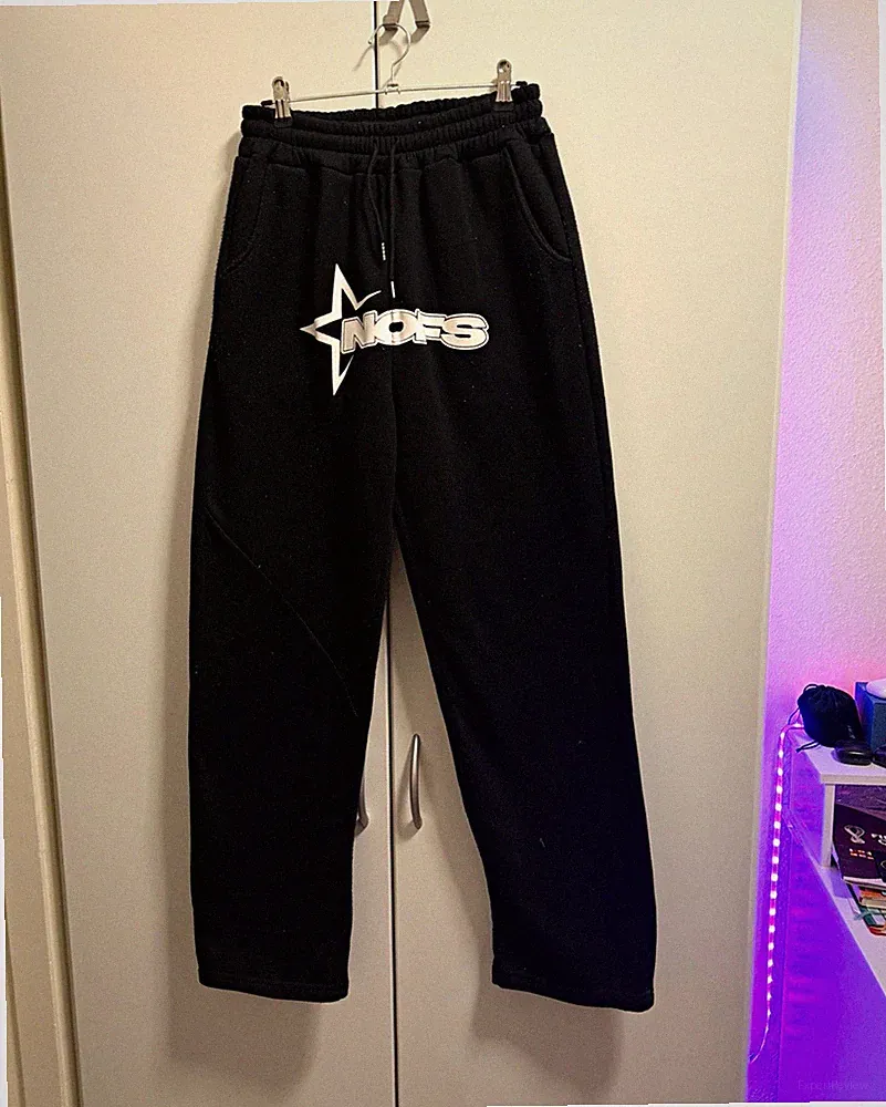 Noirs Herren Jogginghose Schwarz S Polyester gerades Bein Logo mit Kordelzug