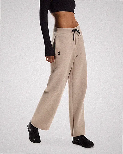 On Running Damen Focus Tech Ultraweiche Jogginghose Desert