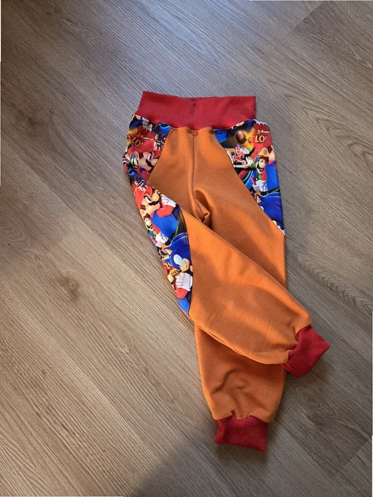 orange Jogginghose Gr.110/116,neu,Handmade,french terry,Mario,Freizeit ,Spielen