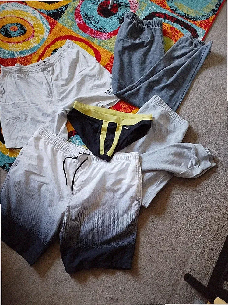 Paket Sporthose Herren Gr.58, 1xAdidas Kurz, 2x Jogginghose lang, 2x Badehose