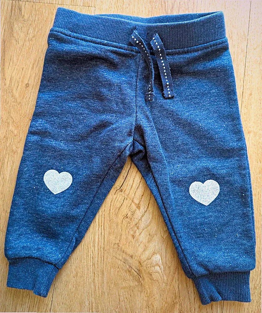 Primark Baby Jogginghose blau mit Herzen, Zugband & Elastikbund Gr. 68