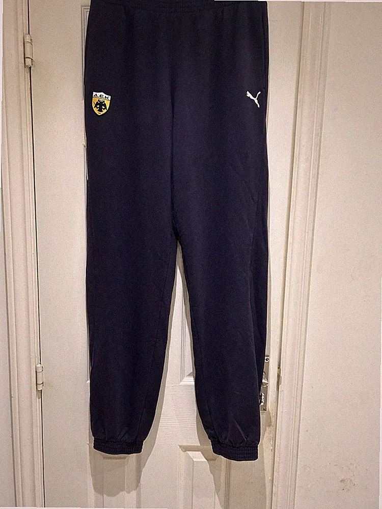Puma AEK Athens Greece Jogginghose Navy, weich gefüttert. Gesticktes Abzeichen. Herren Größe L