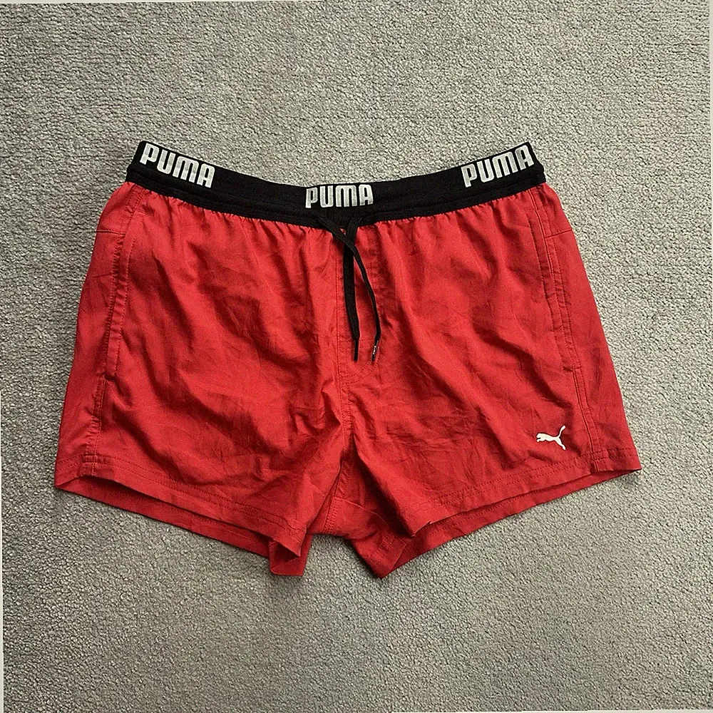 PUMA Herren Shorts Bermudas Gr M Beach Travel Sport Jogging Sporthose Rot 29108