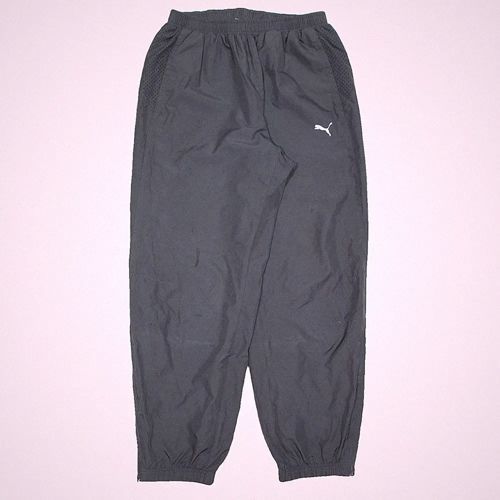 PUMA Herren Trainingshose Grau Schmal Zulaufend M W27 L30