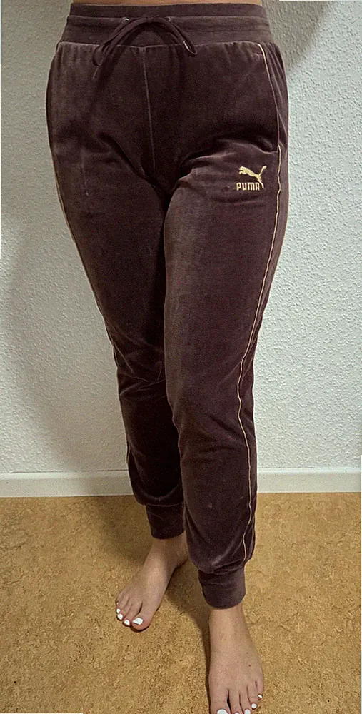 PUMA Iconic T7 Jogginghose aus Velours Burgunderrot und Gold Gr. S **Neuwertig**