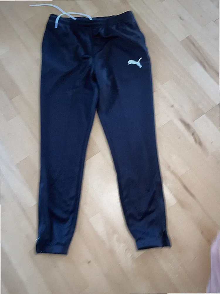 Puma Jogginghose Drysell, Gr 38, Schwarz, sehr gut erhalten