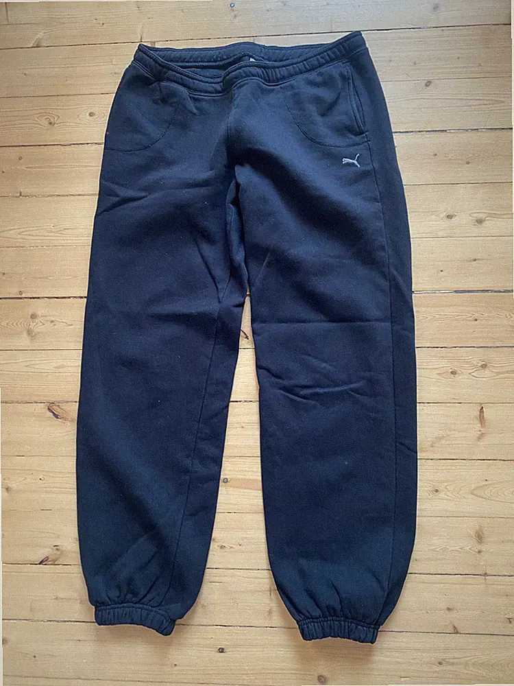 Puma Jogginghose Gr. 38 *schwarz* Hose