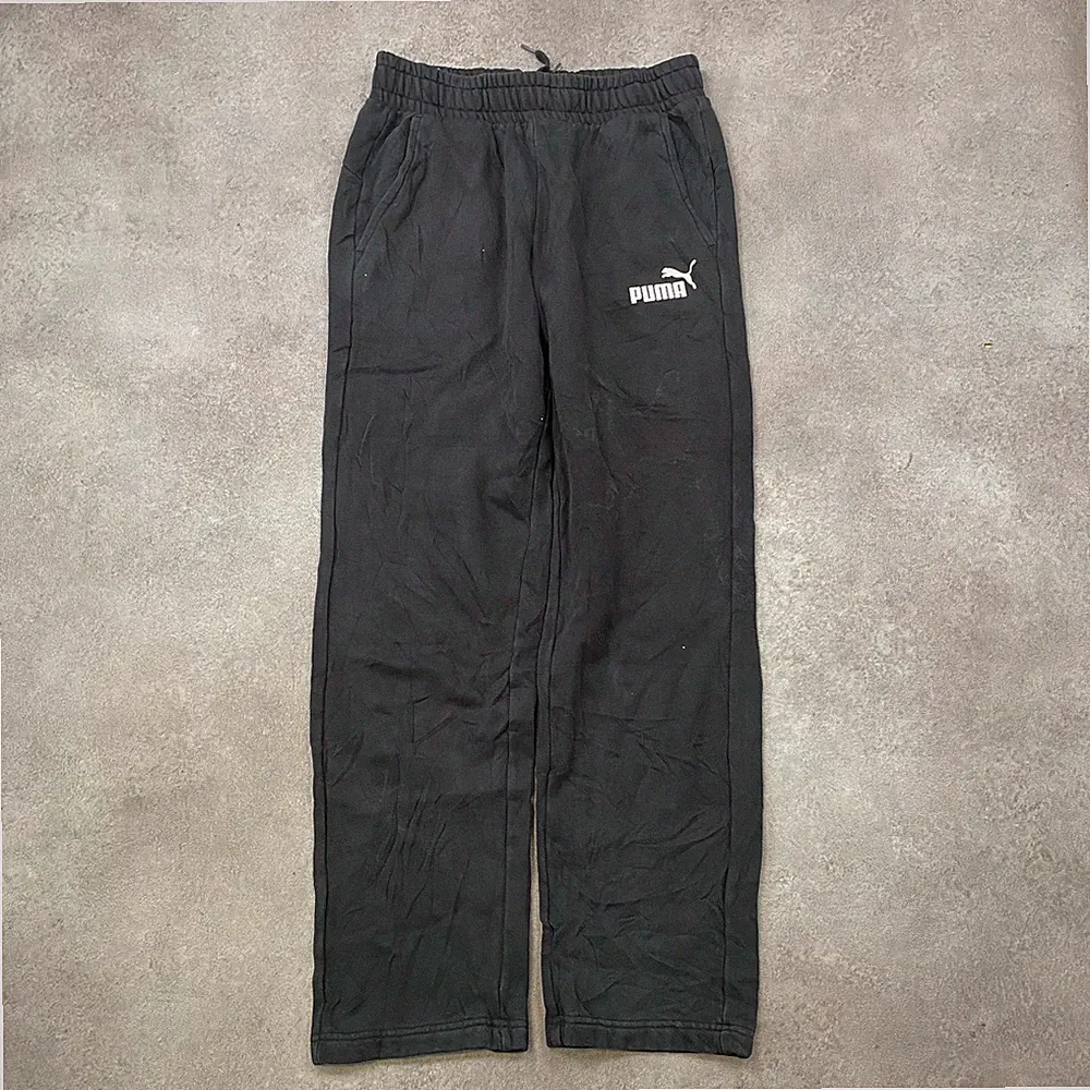 Puma Jogginghose Herren Small Logo Straight Leg Fleece Jogginghose, Schwarz