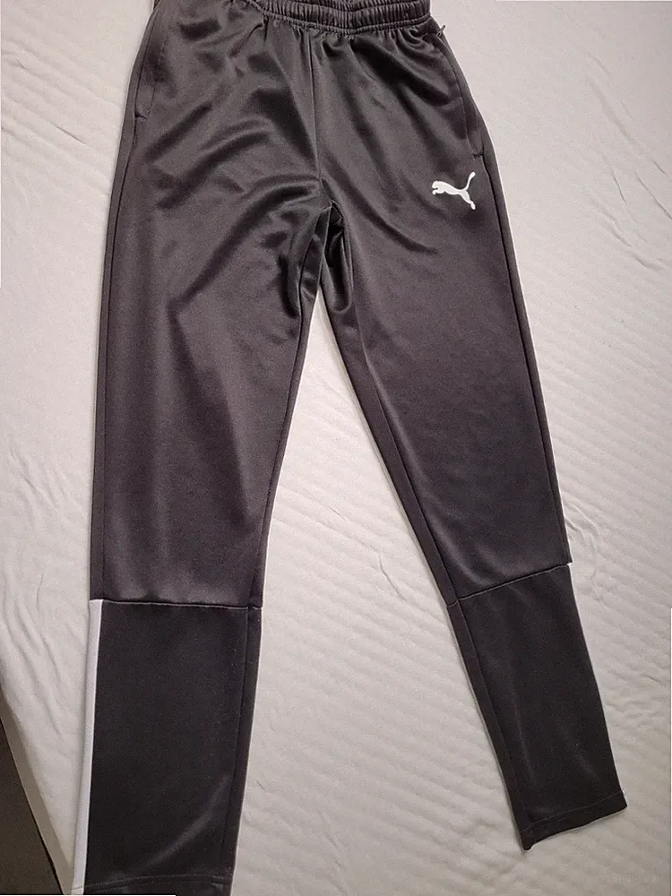 Puma Jogginghose Jungen Gr. 176 in schwarz