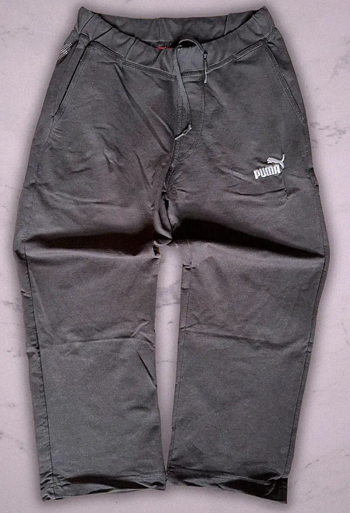 Puma Jogginghose Trainingshose Schwarz Vintage mit Logo Gr. S Zustand Gut