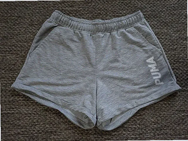 Puma Kurze Stoffhose Sommerhose Shirts Jogginghose Sommerhose Gr. S Grau