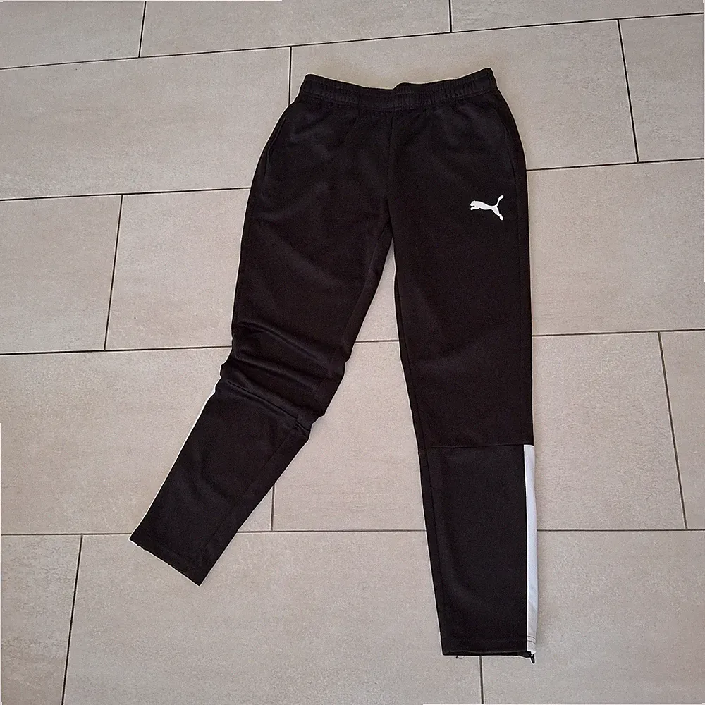 Puma Sporthose M Herren Trainingshose Jogginghose Schwarz Sport Hose Jeans