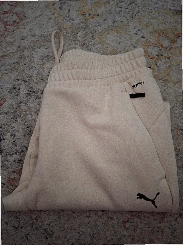 PUMA Tech Trainingshose / Jogginghose - beige - Gr. M - neu & Etikett