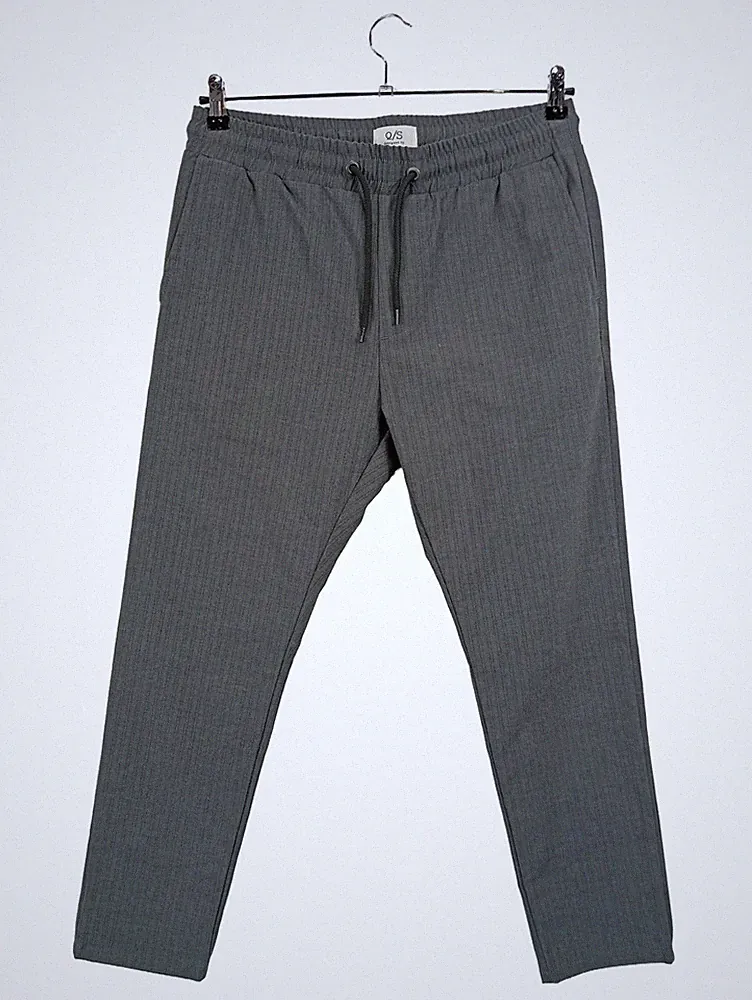Q/S Herren Stoffhose Jogginghose Grau Gestreift Gr. M W32 Casual