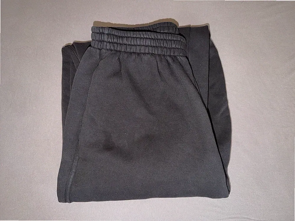 Reebok Jogginghose schwarz mit Bündchen – Sporthose