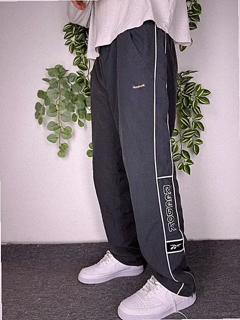 Reebok Trackpants – 90s Vintage Trainingshose Anthrazit Big Logo – Gr. L